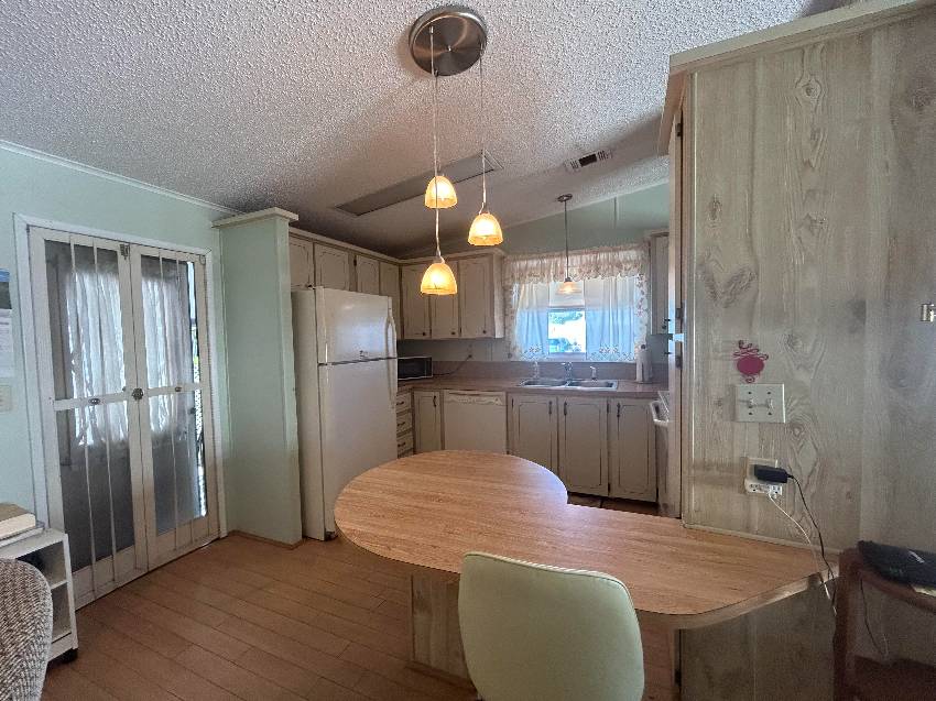 86 Larkspur Ave a Palmetto, FL Mobile or Manufactured Home for Sale